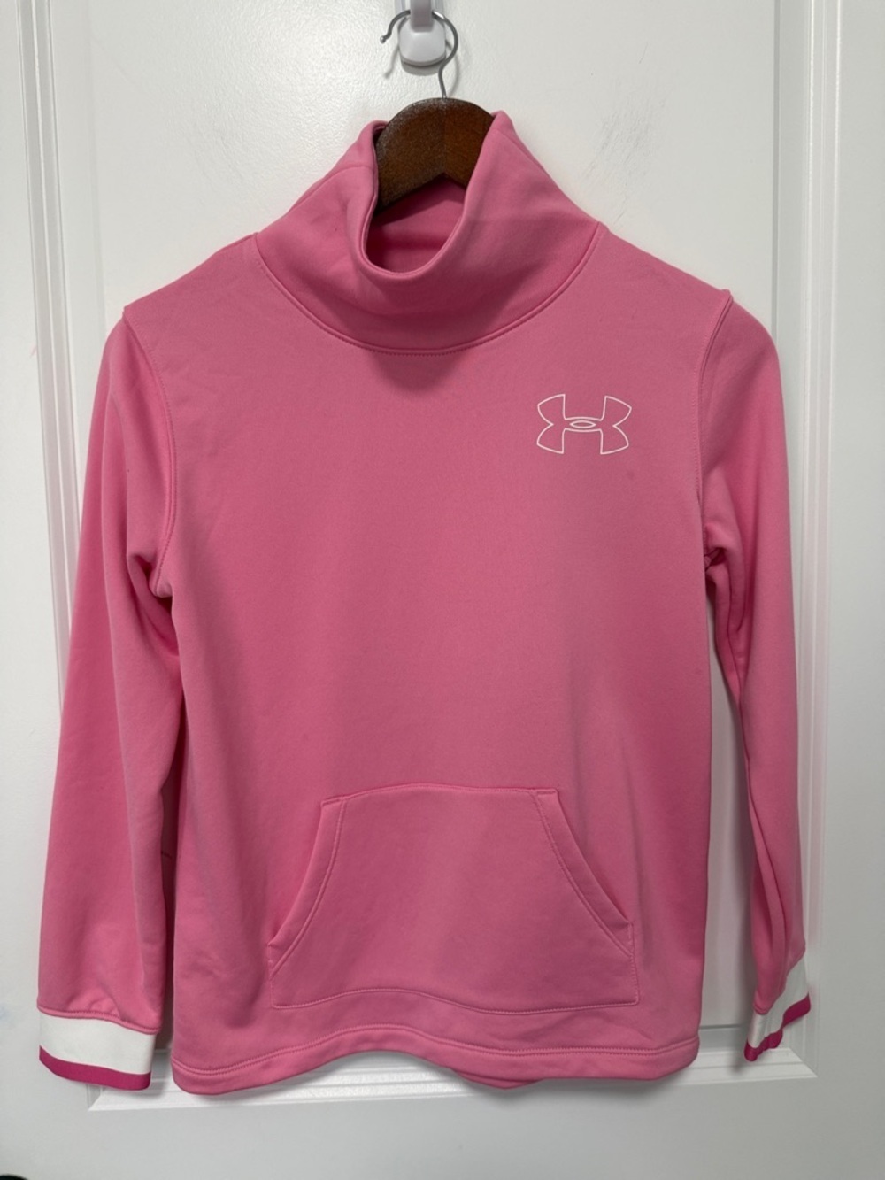 NWT Under Armour Children’s Pink Long Sleeve Crowl Neck Sweater size YMD